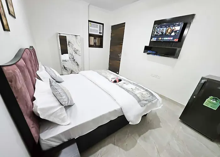 Hotel Grand Stay - Saket